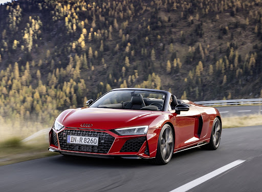Rent A Audi R8 Spyder RWD For An Hour In Dubai