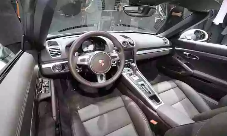 Rent Porsche Boxster Dubai
